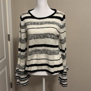 Giani Bini EUC sweater in size small